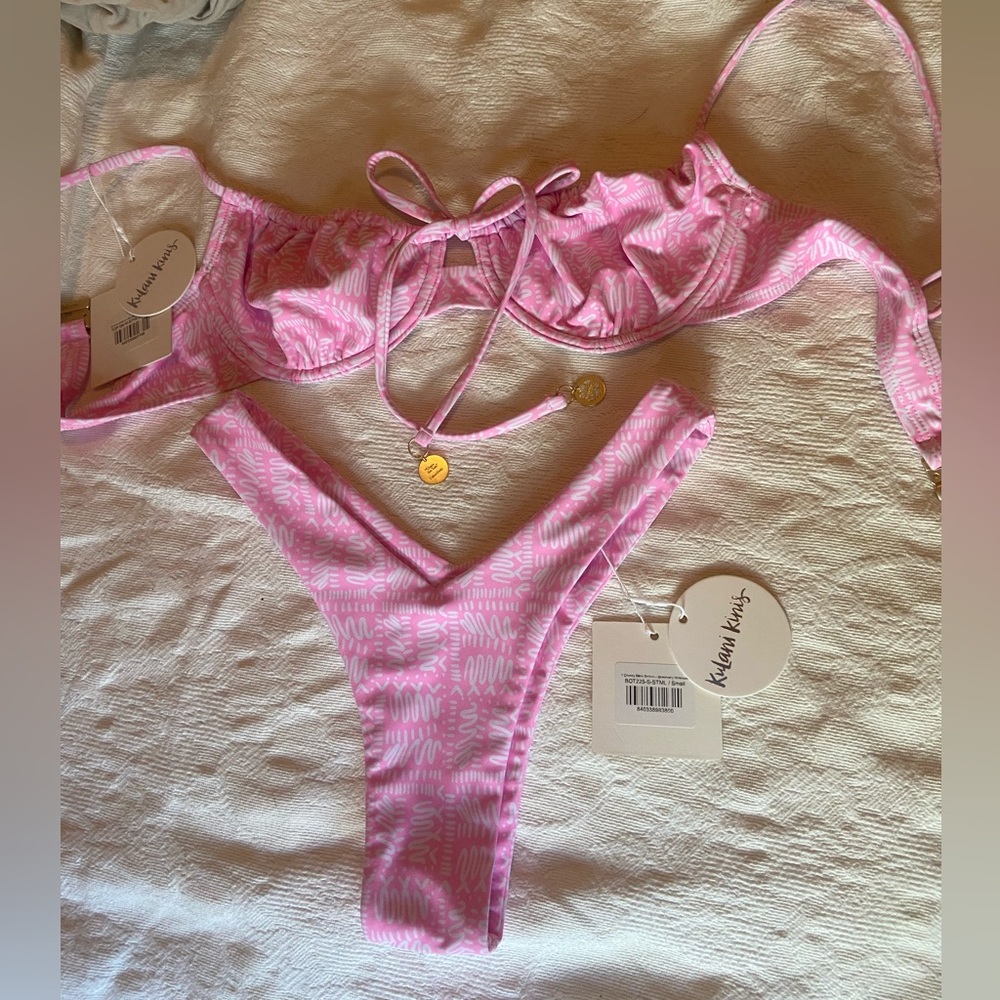 Kulani Kinis Bikini set NWT